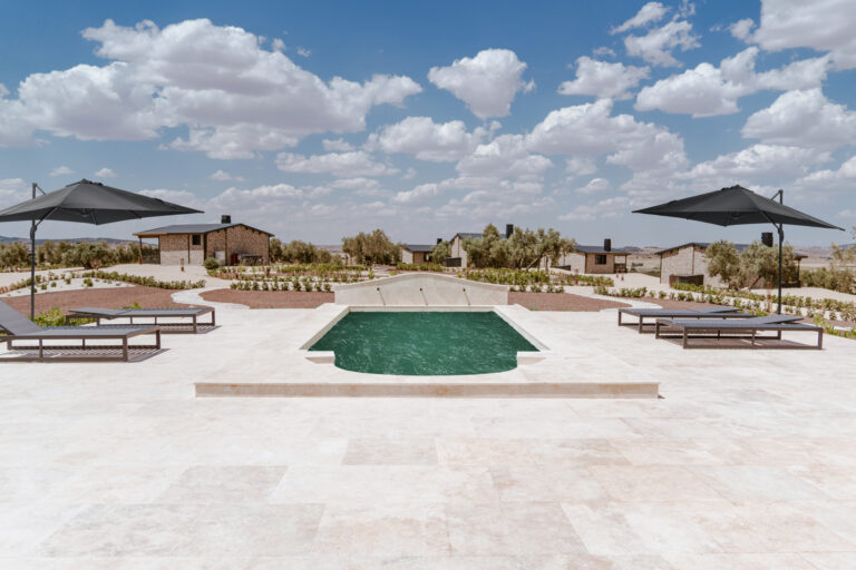 piscina y exterior Finca Los Collados
